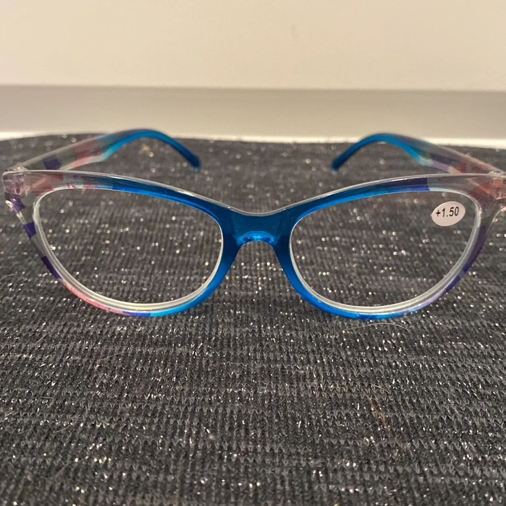 👓 🆕NIP: Retro Blue Floral Readers: 1.50+